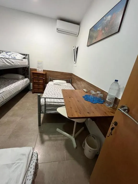Room For 4 Next To Bcn Airport El Prat de Llobregat